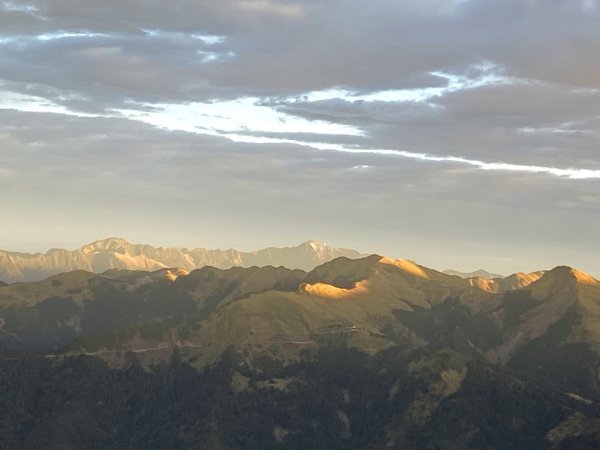 奇萊南峰、南華山下光被八表770064