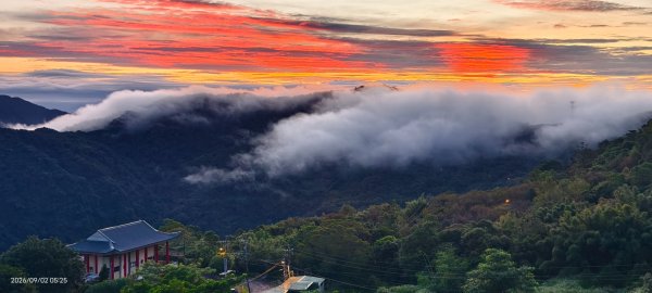 #新店四十份 #翡翠水庫 #日出 #雲瀑 #火燒雲 #雲海 9/23114394