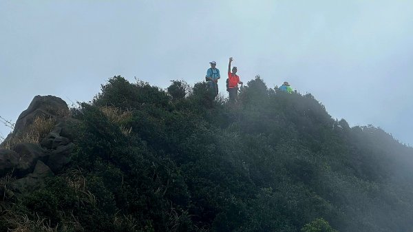 鋸齒稜直下半平大峭壁，讓人腎上腺素飆升的路線1915843