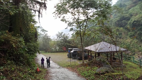 風雨飄搖中的石夢谷、情人谷瀑布步道1134883