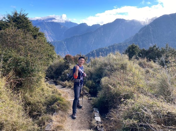 未完成的關山+庫哈諾辛山【山永遠都在 但冰封的山林不常在】2429402