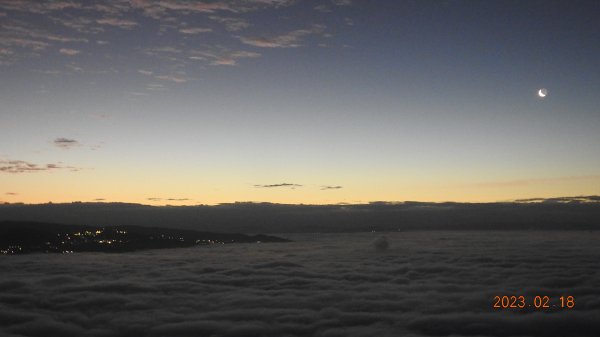 觀音山日出雲海+觀音圈+下弦月+曙光火燒雲&太平濱海步道晚霞海霧&琉璃光2/182035157