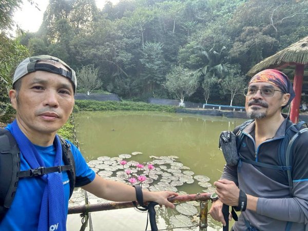 20251213 高雄觀音山15連峰🤔一直走不回頭繞2961516