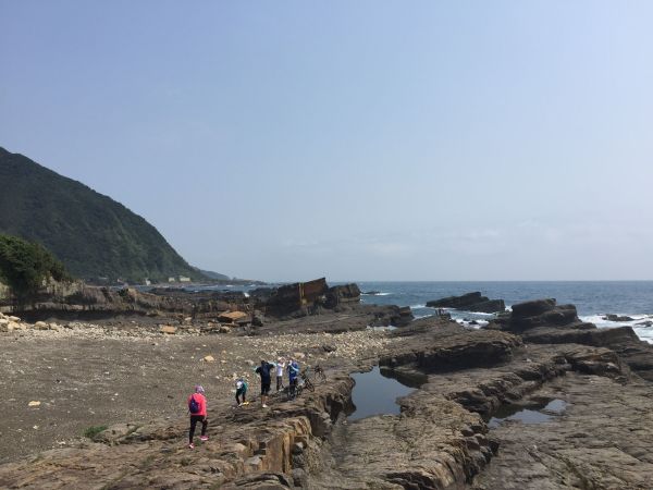 扛腳踏車上三貂角105482