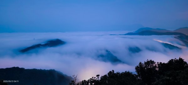 #二格山 #琉璃光 #雲海流瀑 #雲海 #手機拍攝 5/212793586