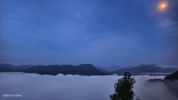 跟著雲海達人山友追雲趣 #月光雲海 #曙光雲海 #日出雲瀑 7/132834970