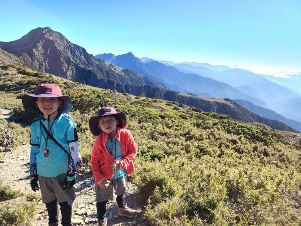 南湖帝王群峰朝聖之旅~東北季風亂入，缺尖哥的北一段封面