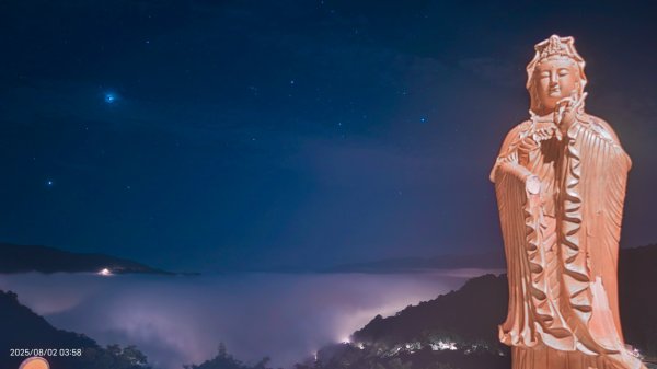 跟著雲海達人山友追雲趣 #獵狸尖 #琉璃光 #雲海 #雲海流瀑 #日出 8/22849428