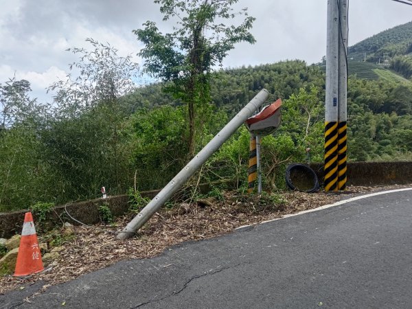 華山4-2號步道上雲嘉連峰2579381