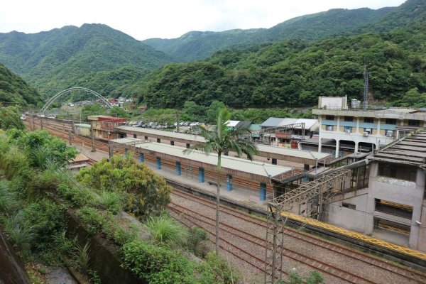 平溪  望古瀑布步道  猴硐貓村 運煤遺址。搭火車去旅行  最小的火車站 被人們忽略的秘境 望古瀑布2186155