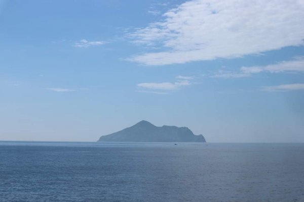 〔頭城〕北關海潮公園 一線天。單面山 豆腐岩 小海岬 巖頂。不可思議 古砲竟然不見了2259040