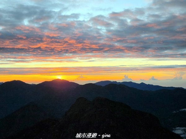 【南投信義】台灣百大必訪步道。 排雲山莊 x#1百岳_玉山主峰3111679