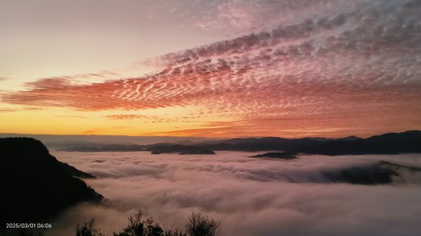 翡翠水庫壩頂 #曙光 #日出 #火燒雲 #斜射光(上帝光) #雲海 3/12722442