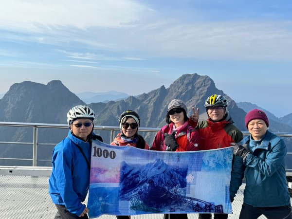 202414~15歷經2年抽籤終於蒞臨台灣最高峰玉山西、北、主峰2481877