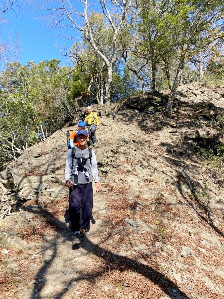 再登拉夫郎山西北峰卡社山 20211161238338