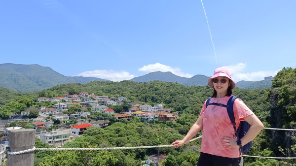 (姨婆趴趴走)第四十三集:攀登連走奇岩山、軍艦岩、丹鳳山2499504