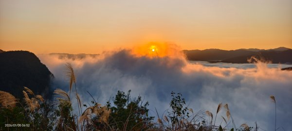 #新店四十份 #翡翠水庫壩頂 #覺真宮 #雲海 #日出 #雲瀑 #霧虹 1/52977268