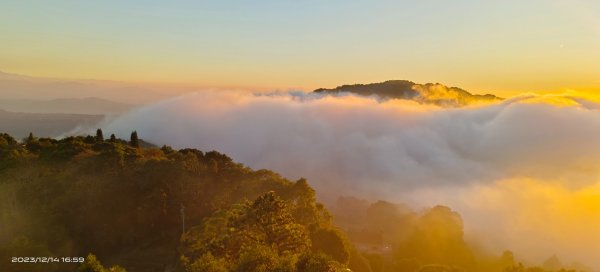 雲洞山莊夕陽暮光雲海&首訪龍騰斷橋12/142378805