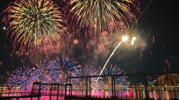 #大稻埕碼頭 #夏日煙火 8/30& #觀音山 八里牛寮埔 8/312874175