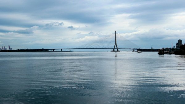 跨越，在河海交界3042367