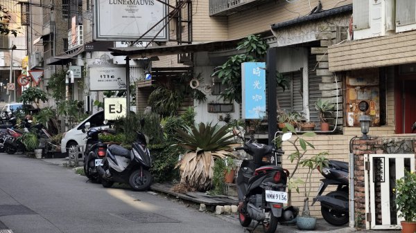 【台灣健行】斜陽與咖啡香：在東海藝術街，把日子過成一首漫長的詩3129652