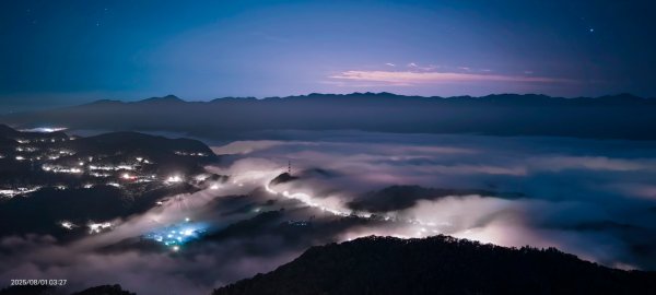 北宜郊山之濫觴 #琉璃光 #雲瀑 #雲海 #雲海流瀑 #霞光 #日出 #觀音圈 8/12848779