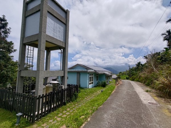 華山4-2號步道上雲嘉連峰2579350