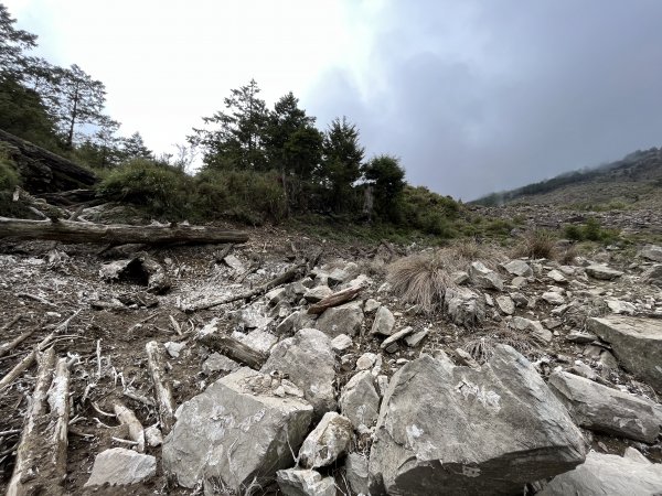 小關山林道神池營地202310222326113