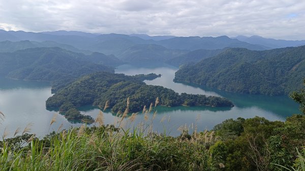 (姨婆趴趴走)第三十八集:攀登新北石碇小格頭獅頭山，探訪翡翠水庫的鱷魚島、千島湖、土虱頭景觀2416812