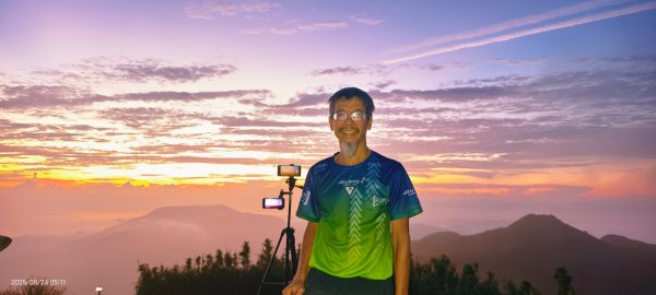 #七星山 #火燒雲 #雲瀑 #雲海 #日出 8/24 & #霧虹 #觀音圈 9/122868290