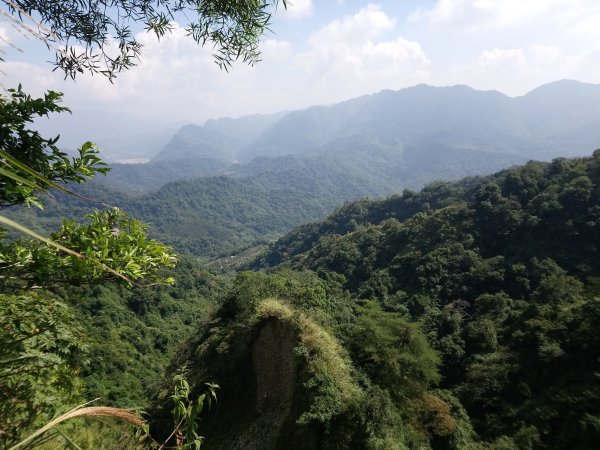 頭嵙小祕境石苓湖山440349