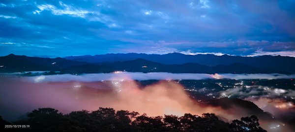 跟著雲海達人山友追雲趣 #雲洞山莊 #曙光 #日出 #雲海 10/29 & 超級月亮11/52926113