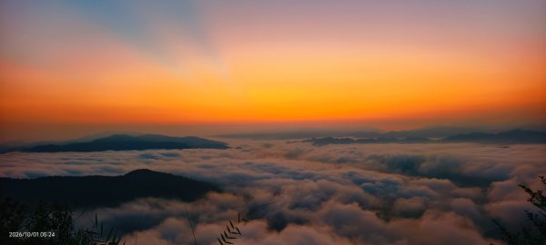 #石碇後山 #霞光 #日出 #紅蛋 #雲海 #赤腳蘭山 #670峰 10/13125447