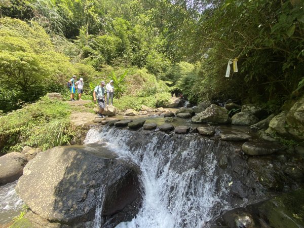 《十八份水圳步道 × 草山觀瀑吊橋 × 大屯瀑布 × 小隱潭瀑布｜陽明山夏日消暑健2856015