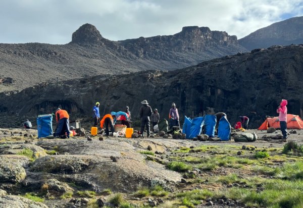 吉利馬札羅北方環線（Kilimanjaro Northern Circuit trek）2415781