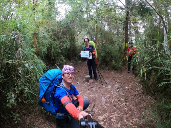 1091010兩妻部隊白姑大山封面