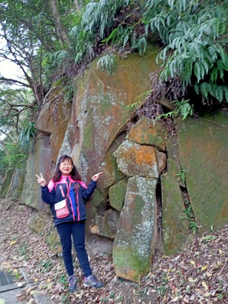 美麗的劍潭、渾然天成的猴洞巨岩和湖山磺溪1320193