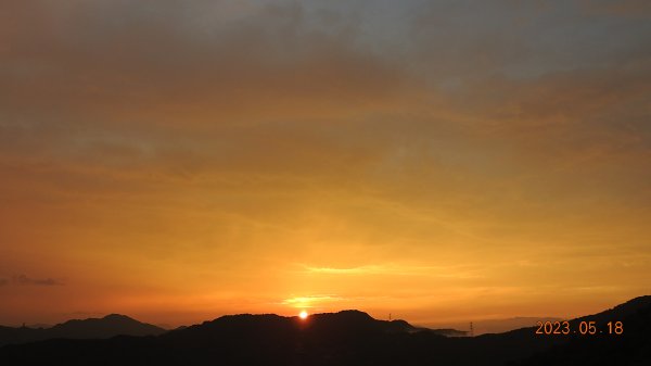 5/20我愛您新店四十份翡翠水庫壩頂日出雲海&5/182154200