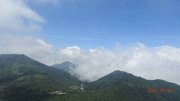 [縮時攝影雲山水]陽明山上一整天都是雲霧飄渺7/9