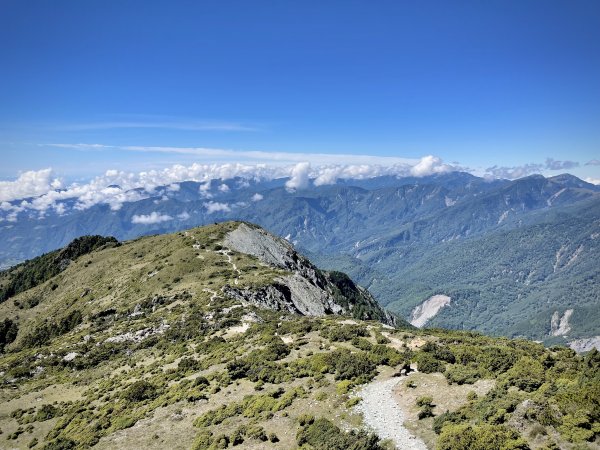 【百岳｜南二段】五天四夜晴空萬里的南二段！嘉明湖、黃金大草原、大水窟山屋、八通關古道盡收眼底1997459