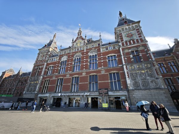 2025_0420 倫敦馬拉松順遊西歐 D2a(阿姆斯特丹中央車站)2785898