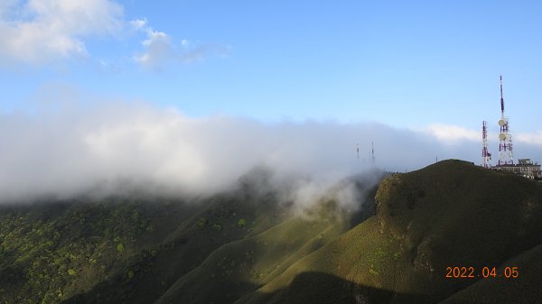 山中何所有，嶺上多白雲。 只可自怡悅，不堪持贈君。4/5陽明山再見雲瀑&觀音圈1663154