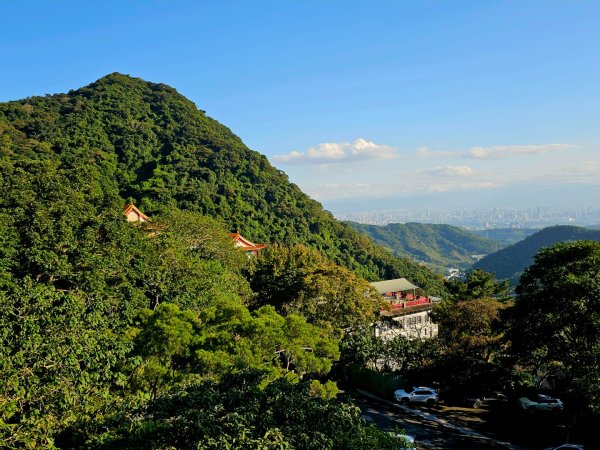 人潮滿滿的觀音山2985997