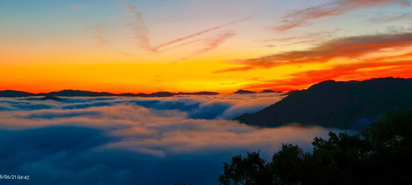 北宜郊山之濫觴 #琉璃光雲海 #日出雲海 #觀音圈雲海 #海景第一排 6/212816392