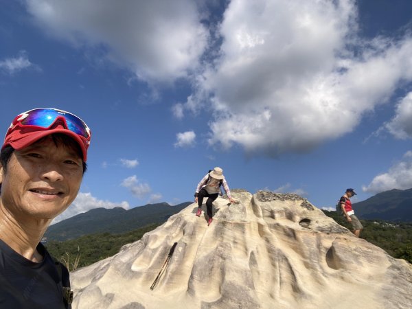 《踏青北投｜捷運唭哩岸到新北投・串走奇岩山、軍艦岩、幸福石》2979030