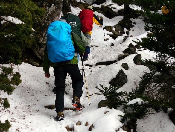 【新聞】冷吱吱！冷氣團來襲！3000公尺以上高山都有機會下雪！？