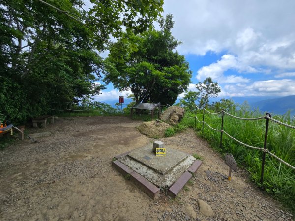 夏日的馬那邦山2786856