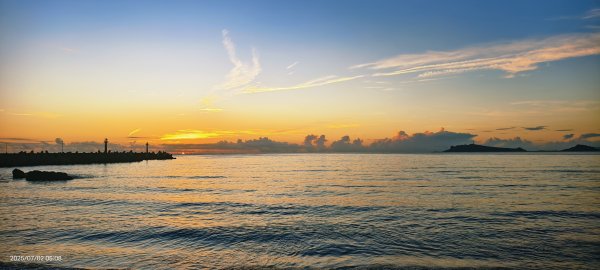 天龍國阿伯的日常-雲山水花鳥蝶  #龜島曉日  #牡丹蓮 #香水蓮  #手機拍攝 賞蝶趣 7/2&32826060