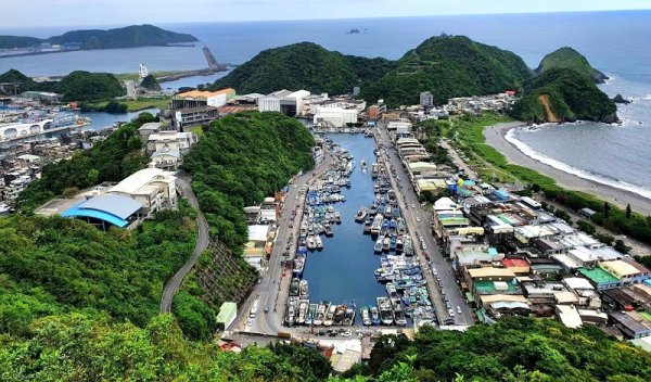 蘇澳冷泉公園，七星嶺步道，賊仔澳海灘秘境，南方澳觀景台，內埤海灘，北濱公園