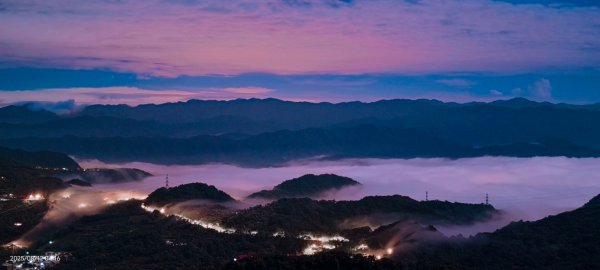 #二格山 #火燒雲 #霞光 #日出 8/122857978